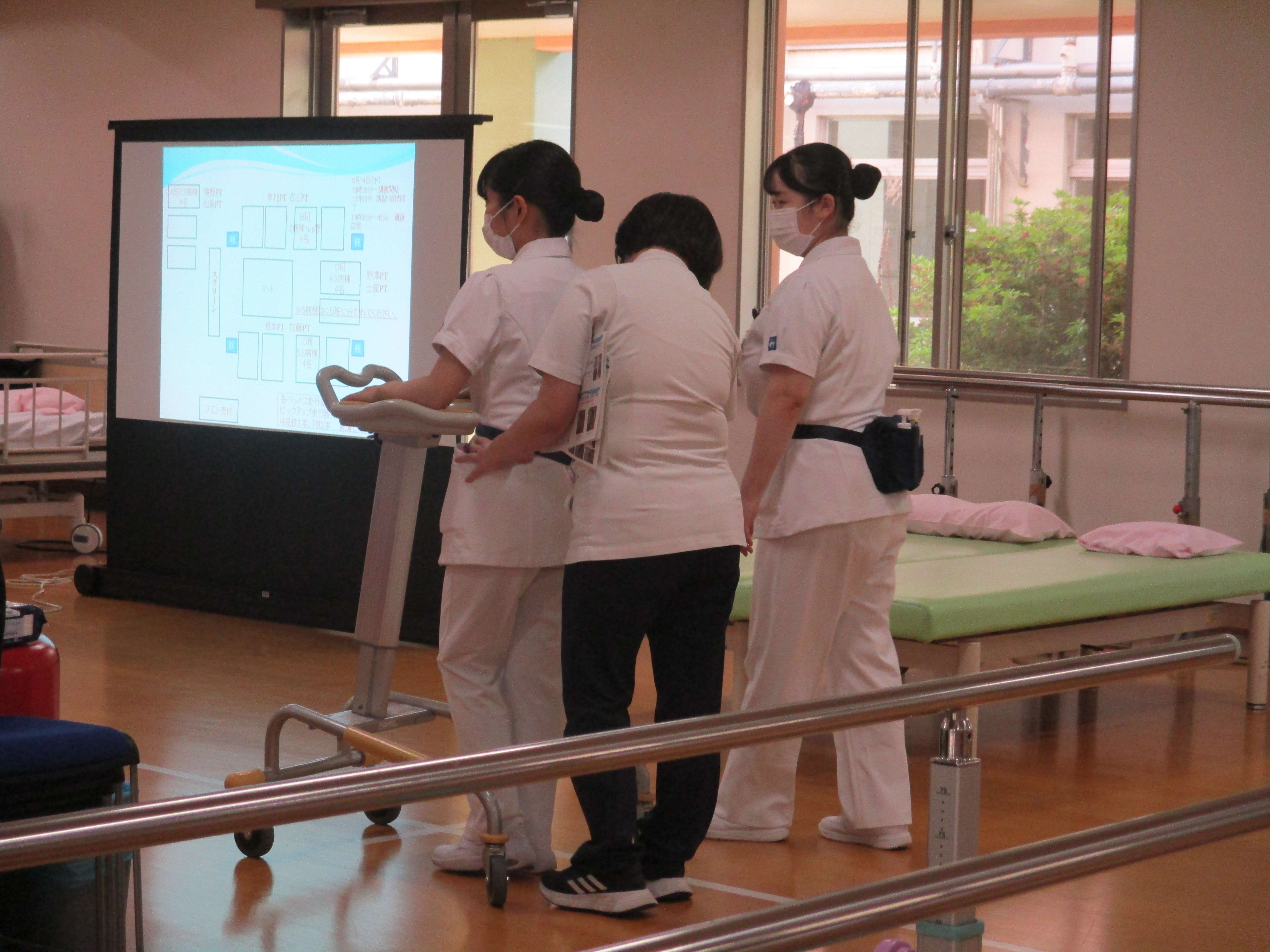 整形外科・リハビリがメインの病院です!