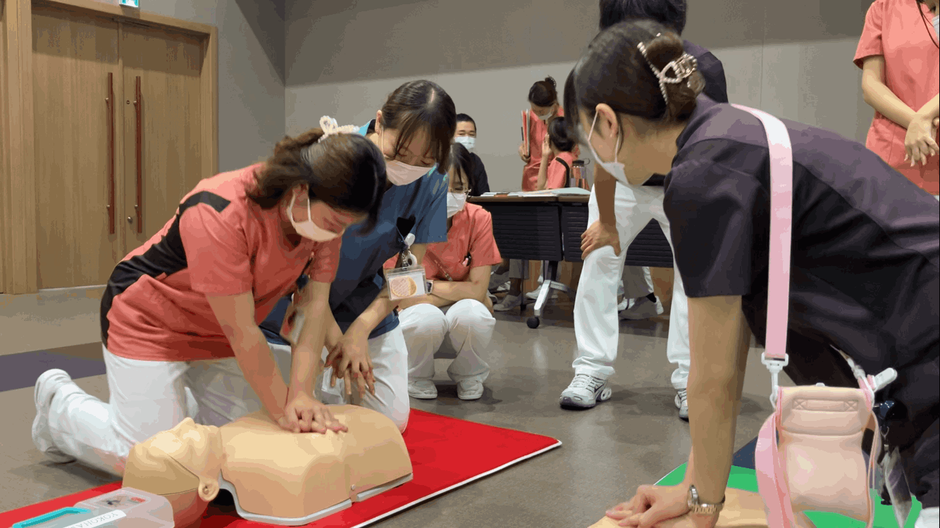8月に行ったBLS研修の様子です