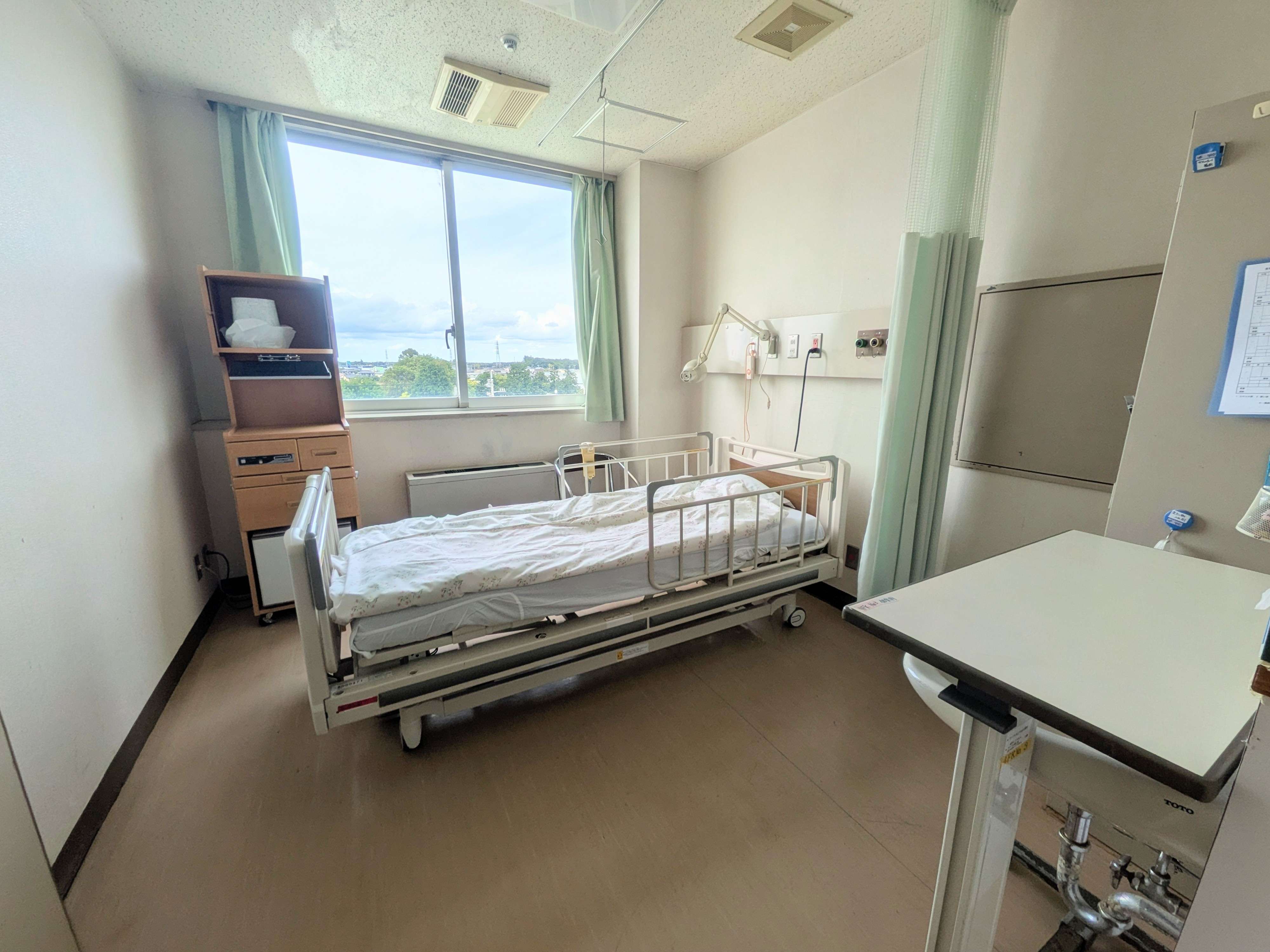 病棟の個室です