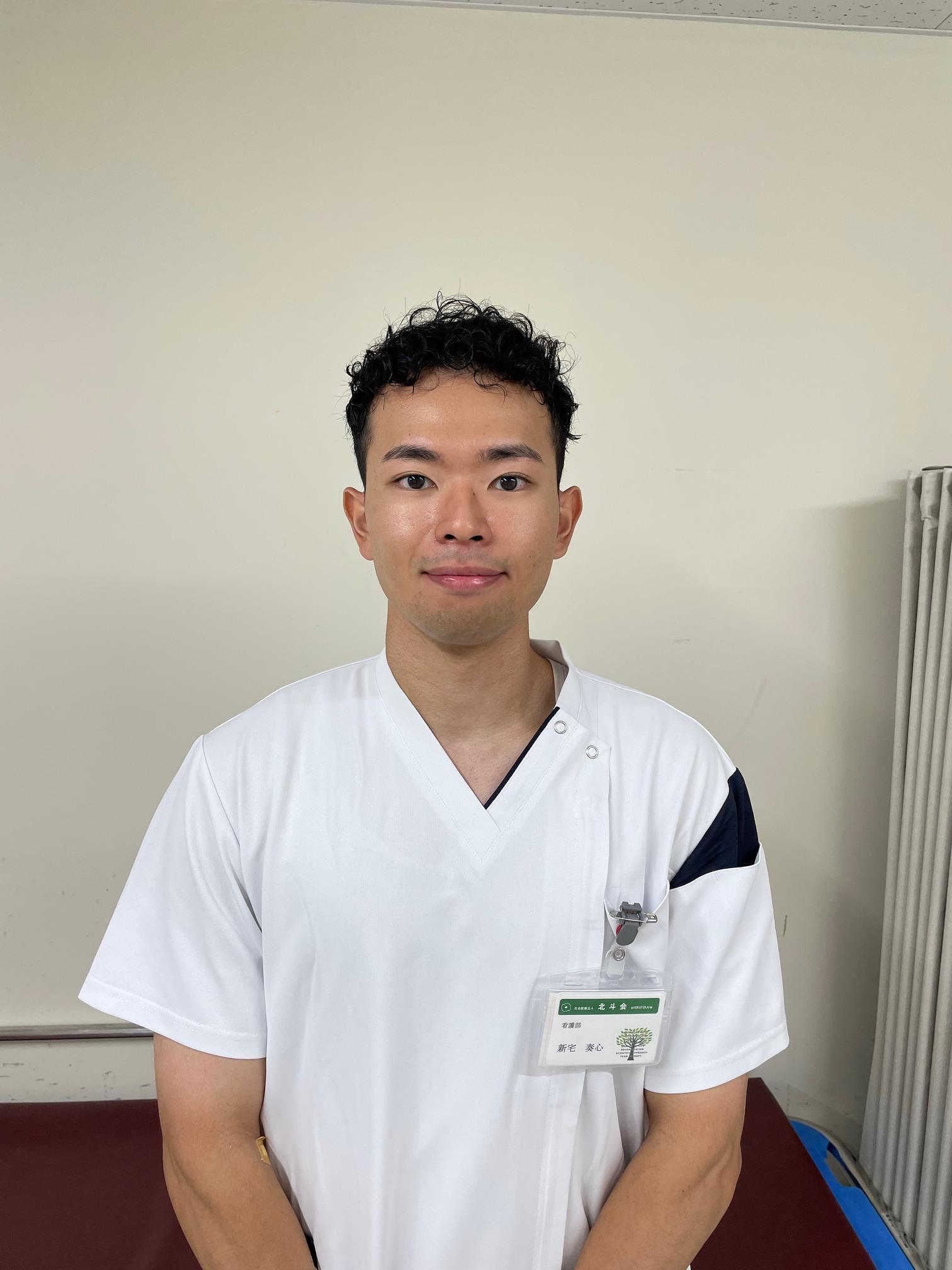 インタビューの最中に写真におさまってもらいました。