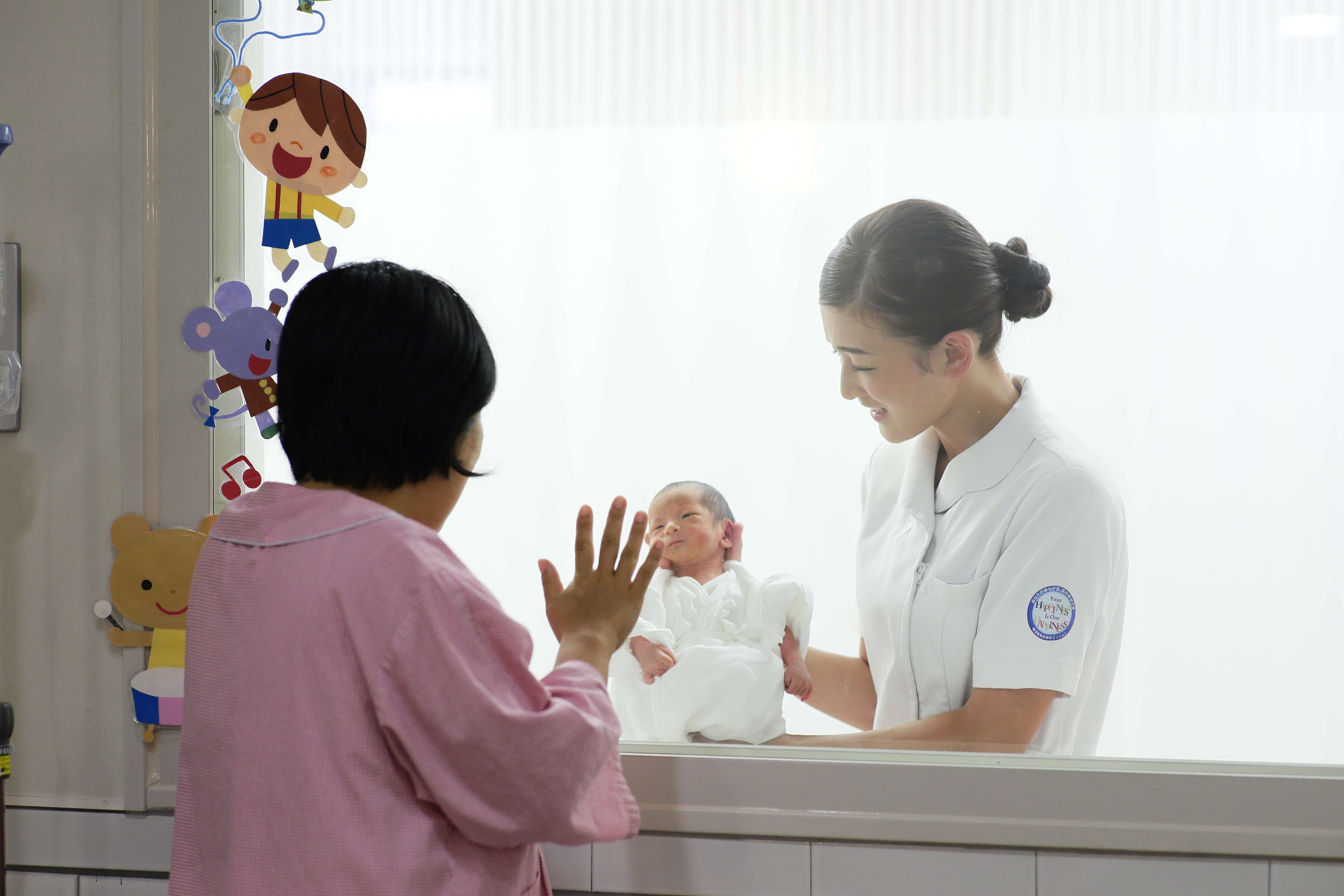 県下唯一の大規模母子医療施設として、総合周産期母子医療センターがあります。埼玉県のみならず、周辺都県の母体、新生児救命に貢献しています。