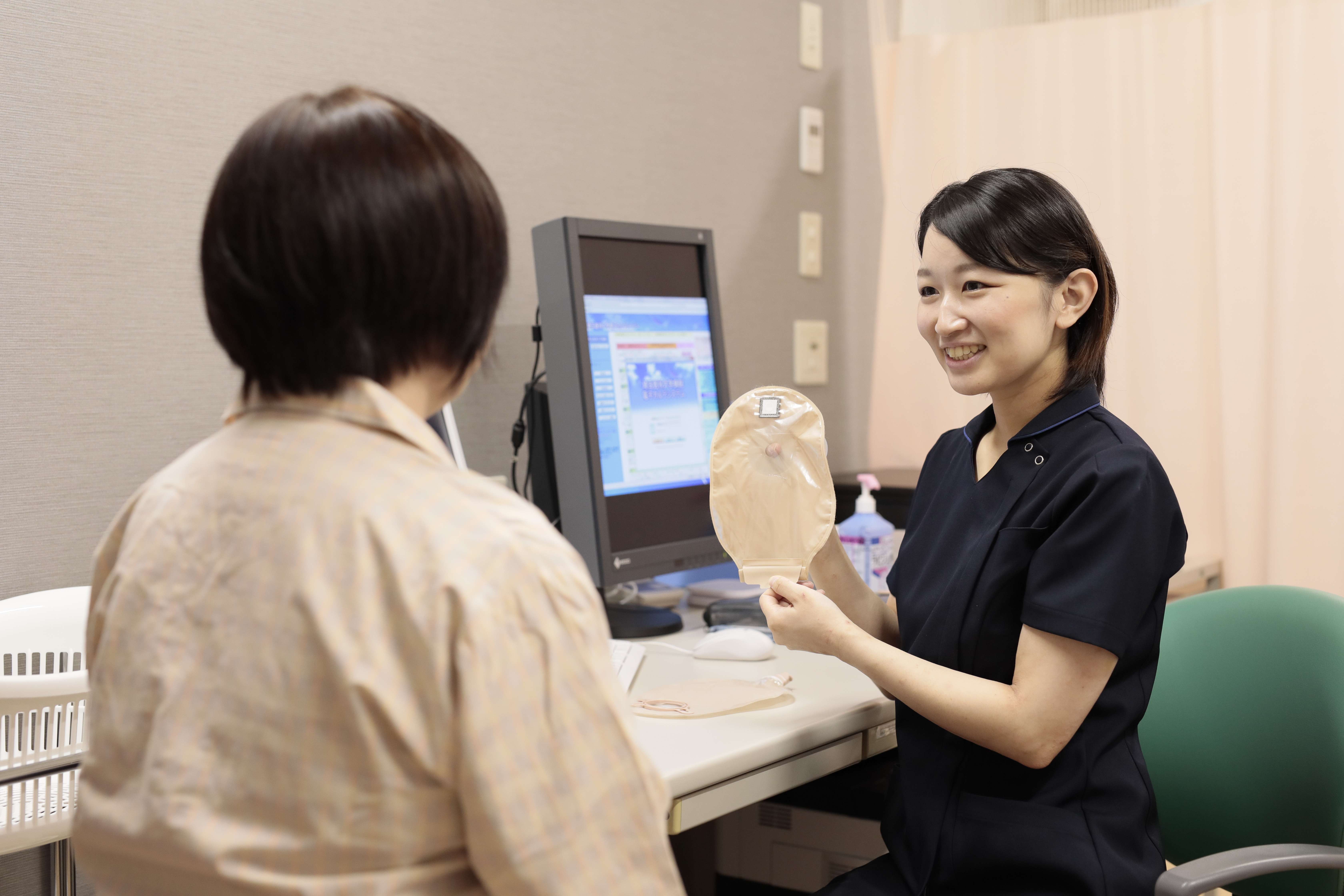 大学病院ならではのキャリアアップも充実しています。多くの専門・認定看護師が活躍しています。