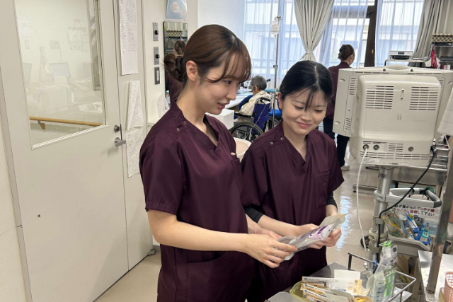 プリセプターさんと一緒に。