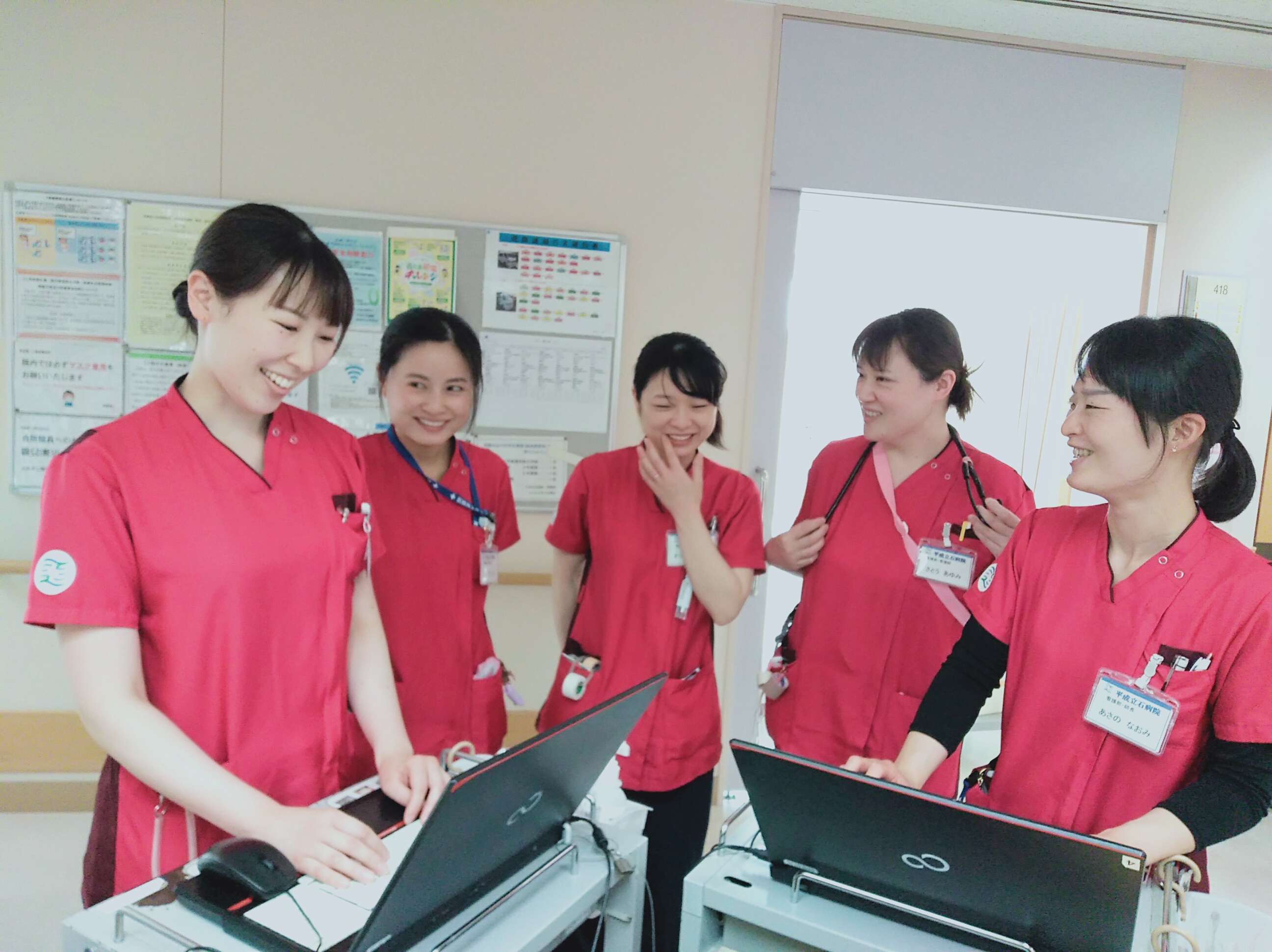 看護師申送り中