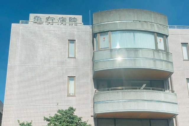 亀有病院正面玄関です