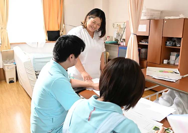病棟の様子です。長期療養目的の方が中心なので、長期間で信頼関係を築ける看護が叶います！
