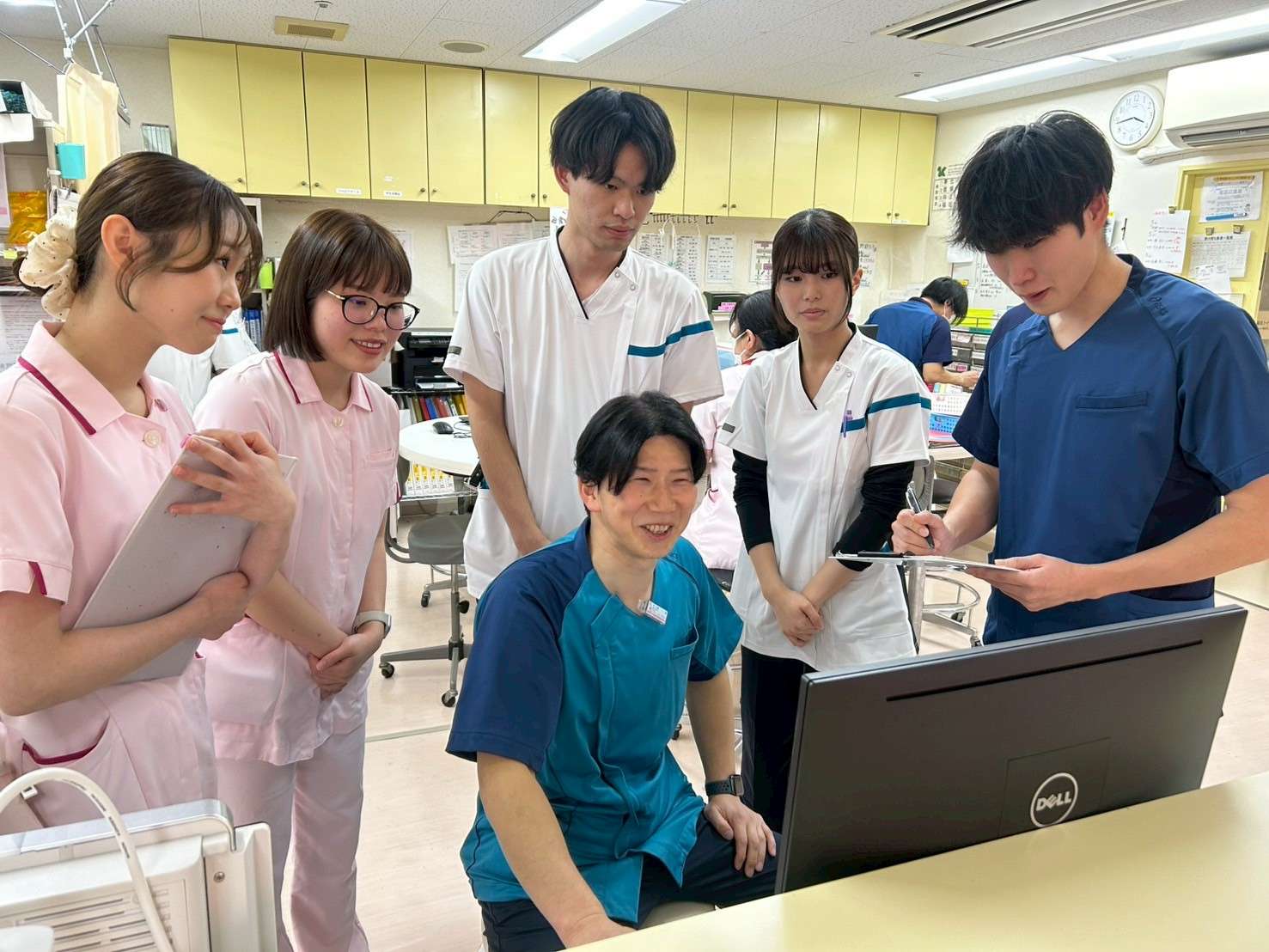 多職種でのカンファレンスの様子