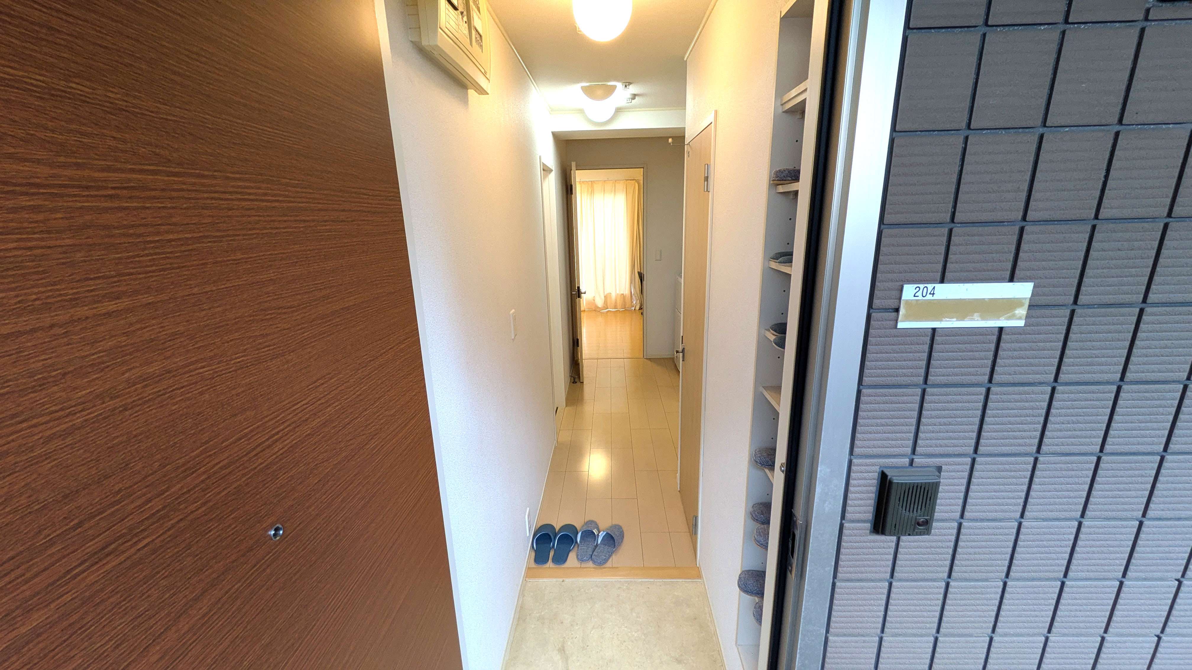 職員寮は1Kで寝室は約6畳、ウォークインクローゼット約1畳です。