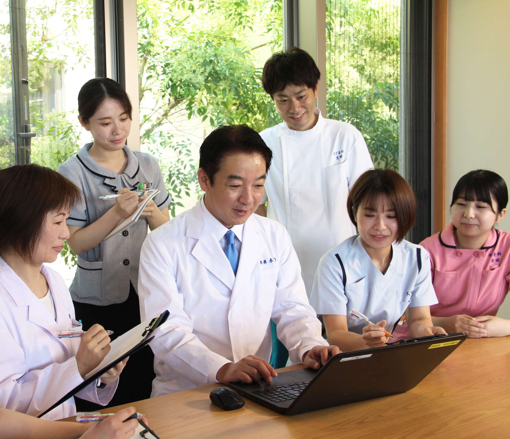 多職種で連携し、質の高いケアを追求しています。